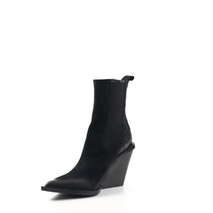 Козаки шкіряні Fru.it 8520